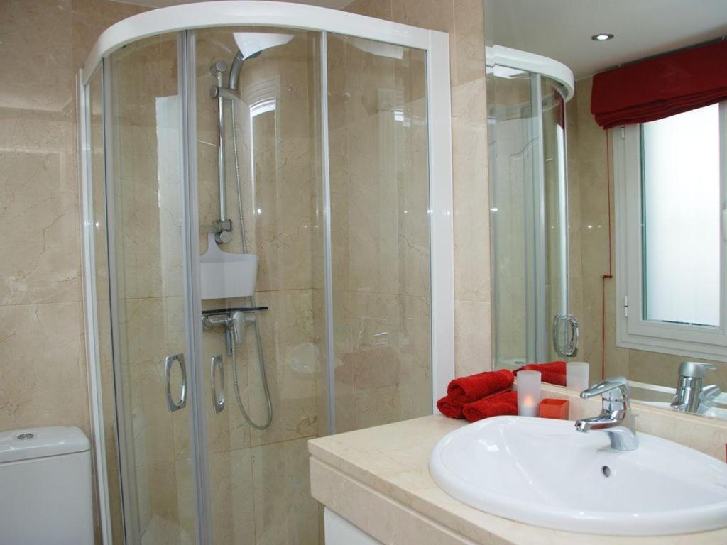 D12 Espectacular Y Moderno Apartamento En Primera Linea - Estepona - Sinfonia Del Mar Exterior photo